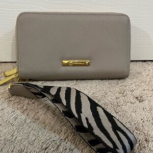 NWOT Joy Mangano Luxe leather Gray/Gold accent wallet/wrislet.
